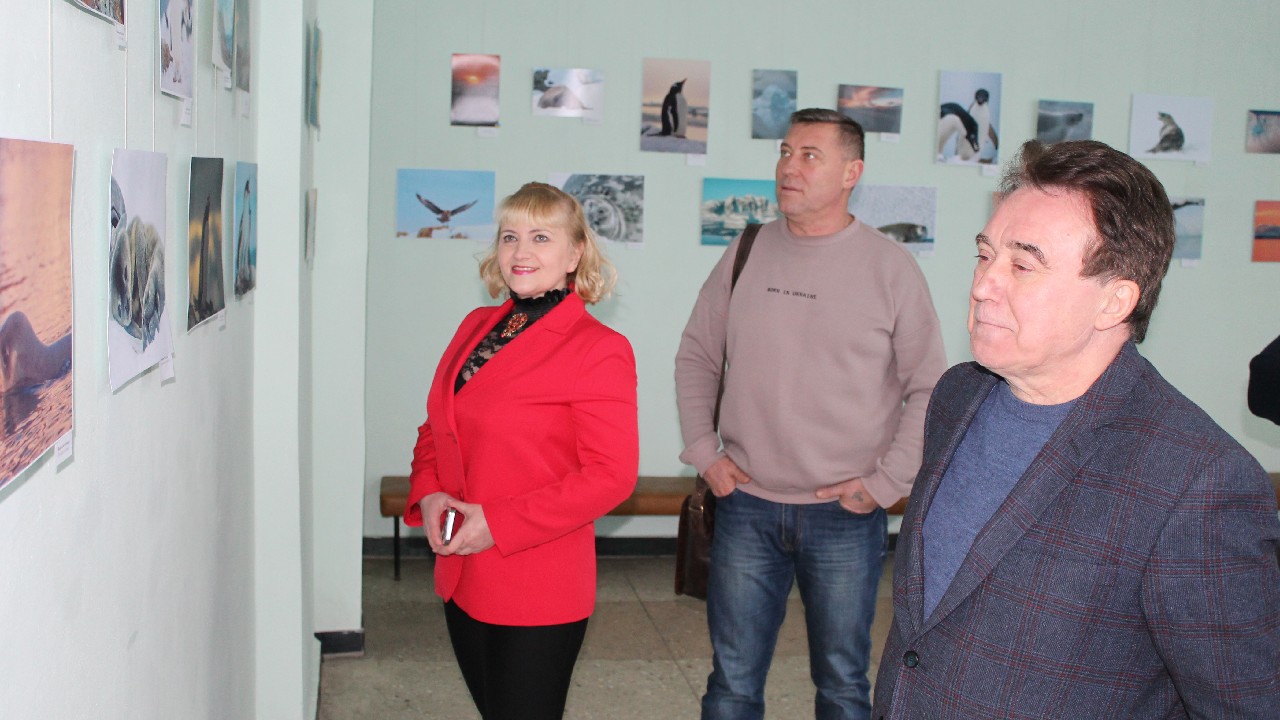 Виставка фотокартин «КОЛЬОРИ БІЛОГО КОНТИНЕНТУ»